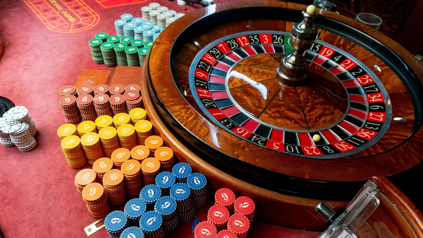 Spin and Win Navigating the Thrills of Online Slot Gaming